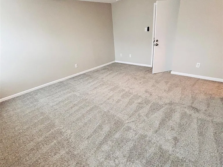 8134 Sanders Forest Ct — Photo 26
