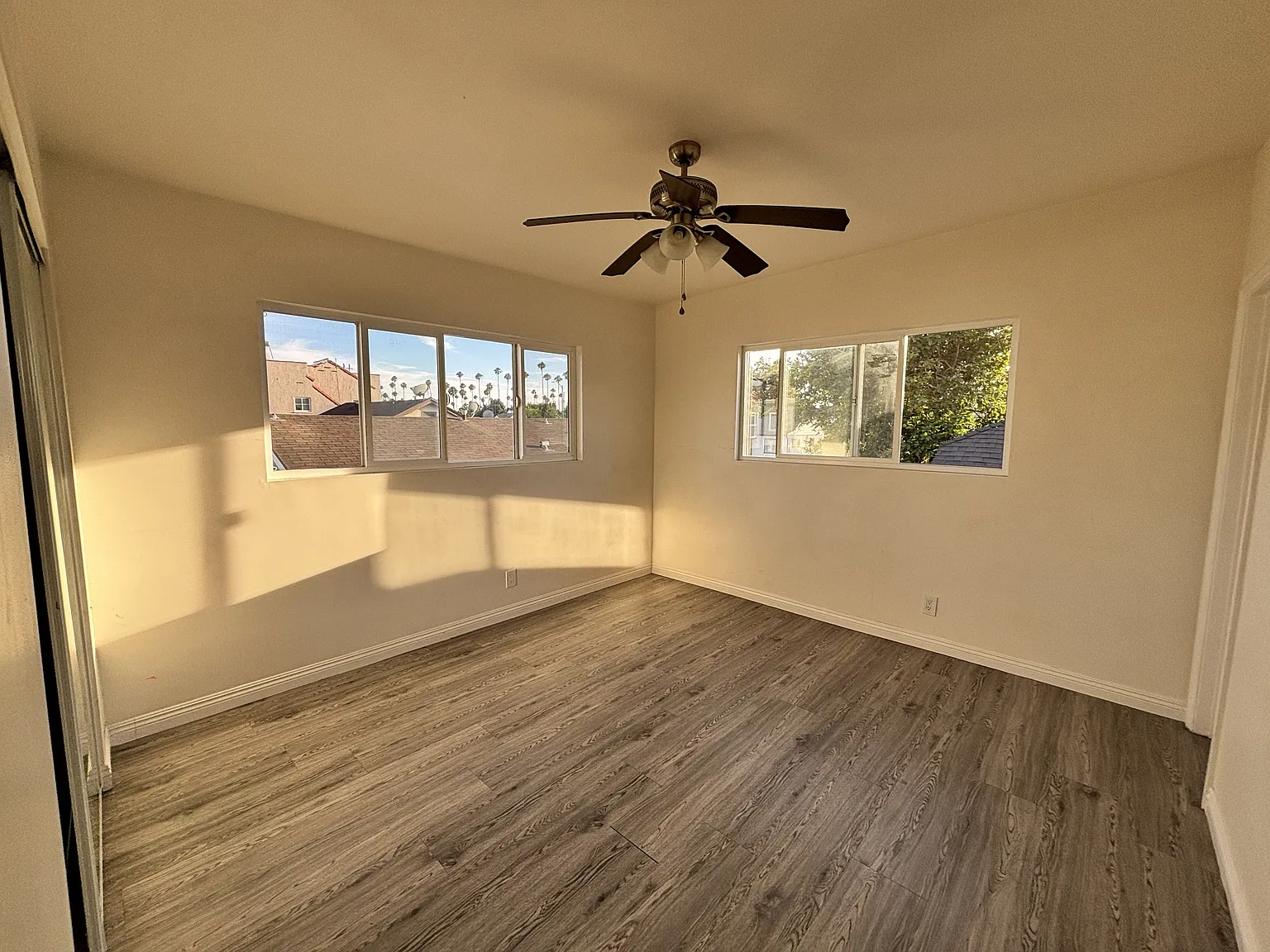 2 bed, 288 sqft, $1,300 — Photo 3