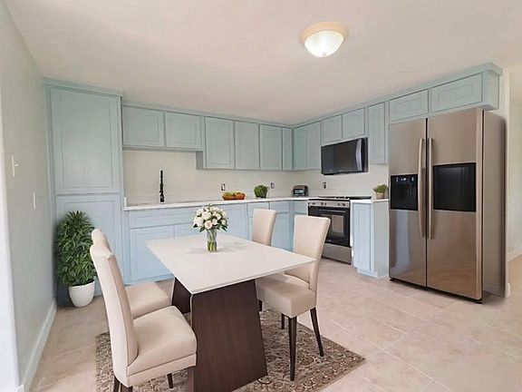 5th image of 302 La Jara Rd