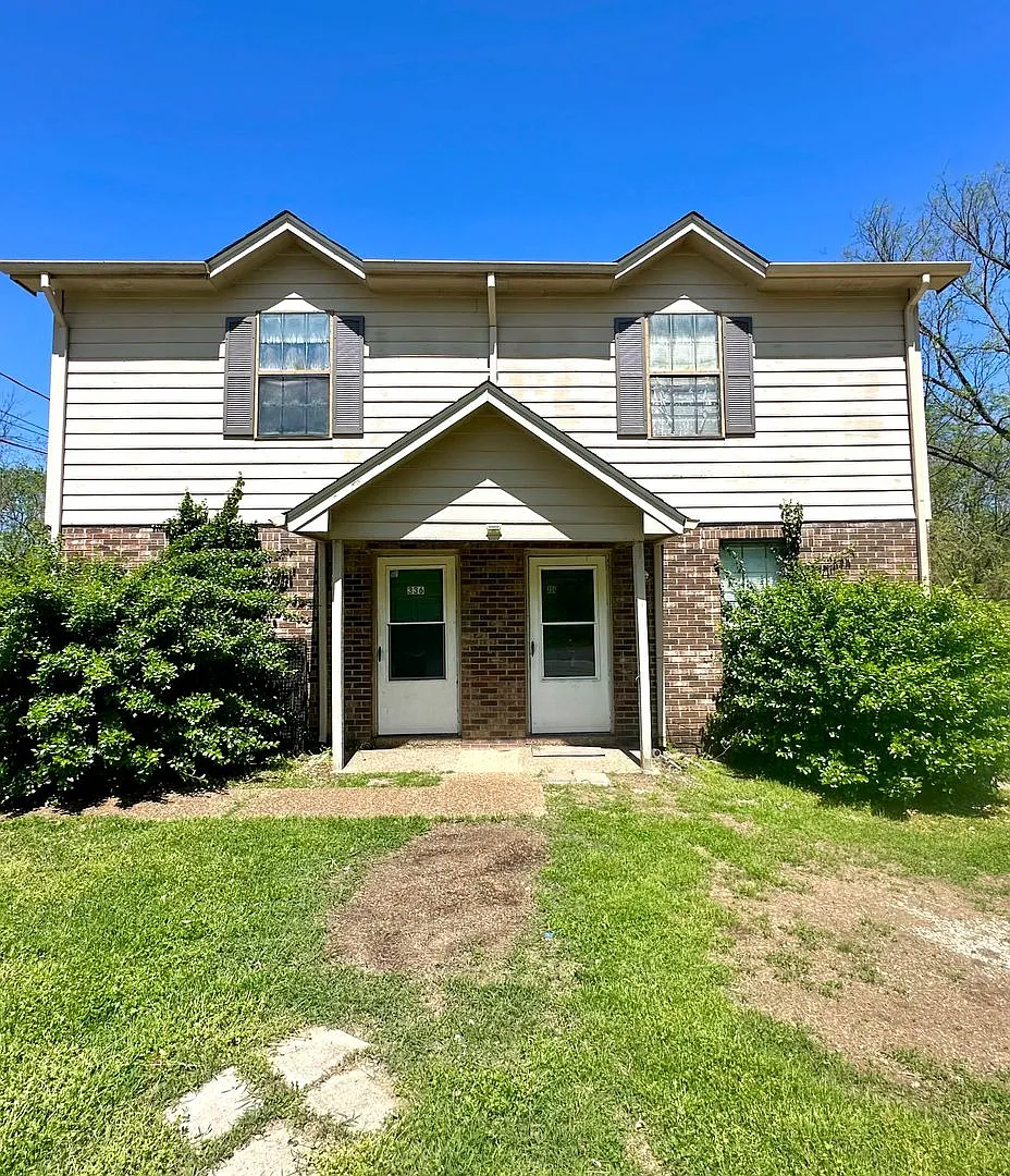 Totally Renovated! Everything New! Convenient to Everything! Pet Friendly! — Photo 1