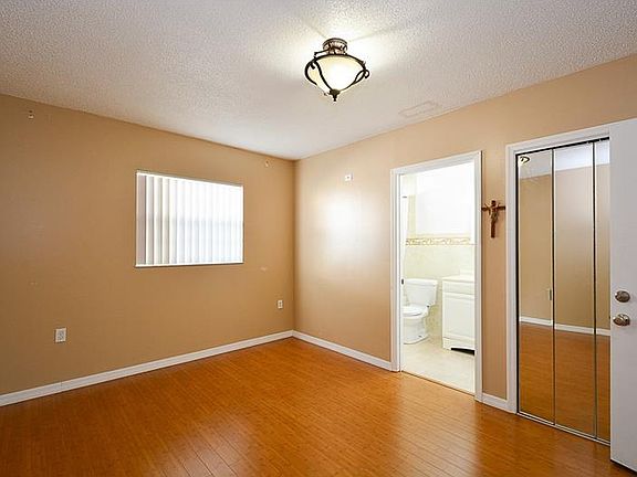 5th image of 640 50th Ave N