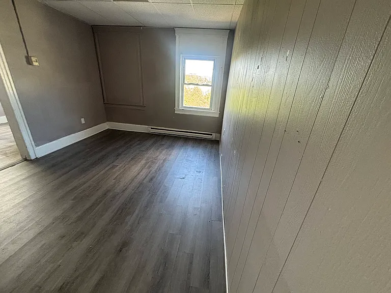 409 W Broad St #5 — Photo 6