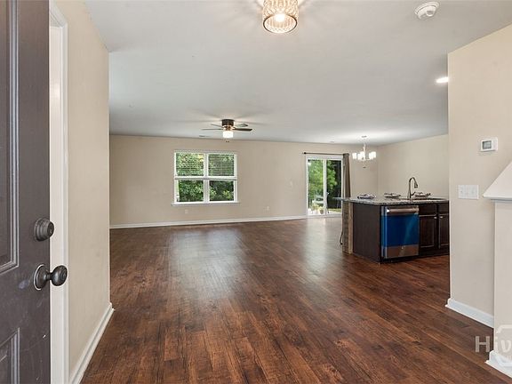 4th image of 223 Bellflower Circle