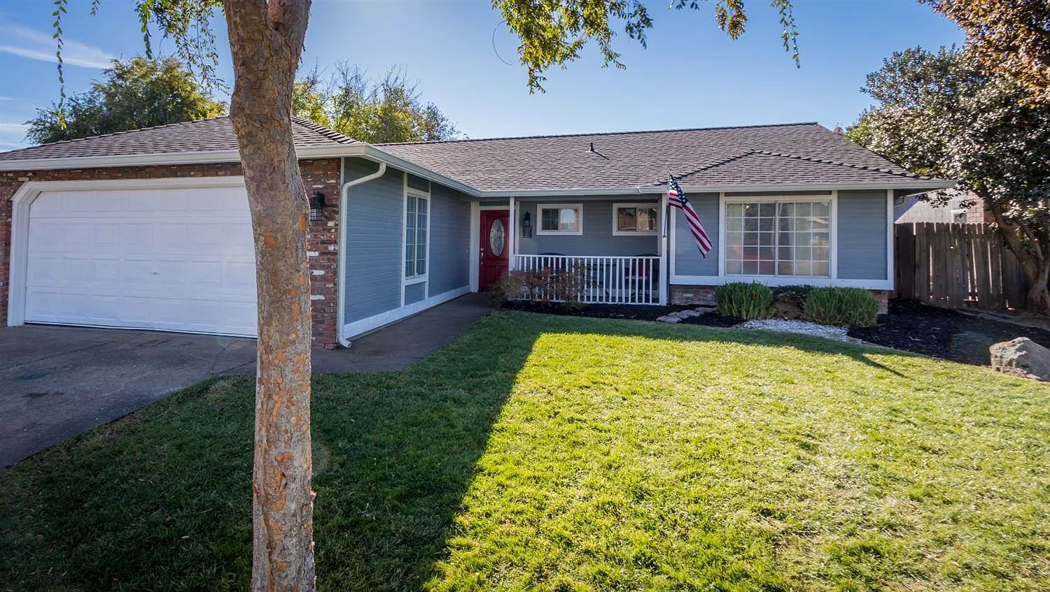 1694 Brookglen Dr photo 1