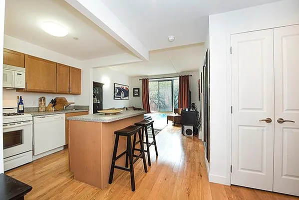 Sold by Ann Ferguson, LLC | media 2