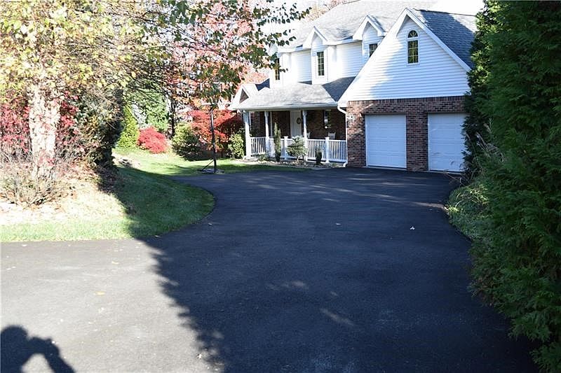 1st image of 106 Dellview Ct
