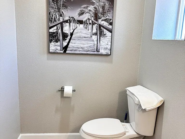 Full Bathroom