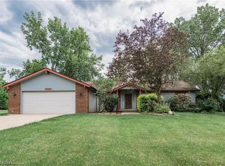 23820 Halburton Rd, Beachwood, OH 44122