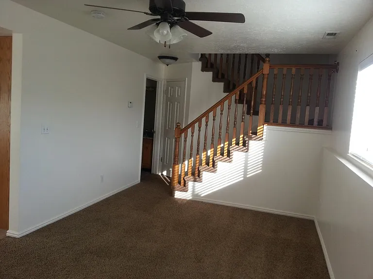 486 W Pacific Dr #3 — Photo 10