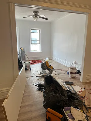 Rented by Sprint Realty | media 8