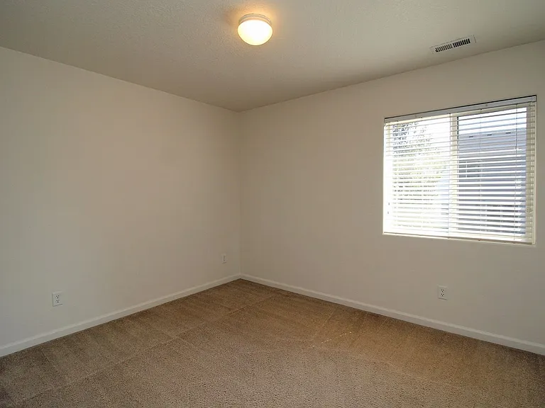 15542 SE Thornbridge Dr — Photo 22
