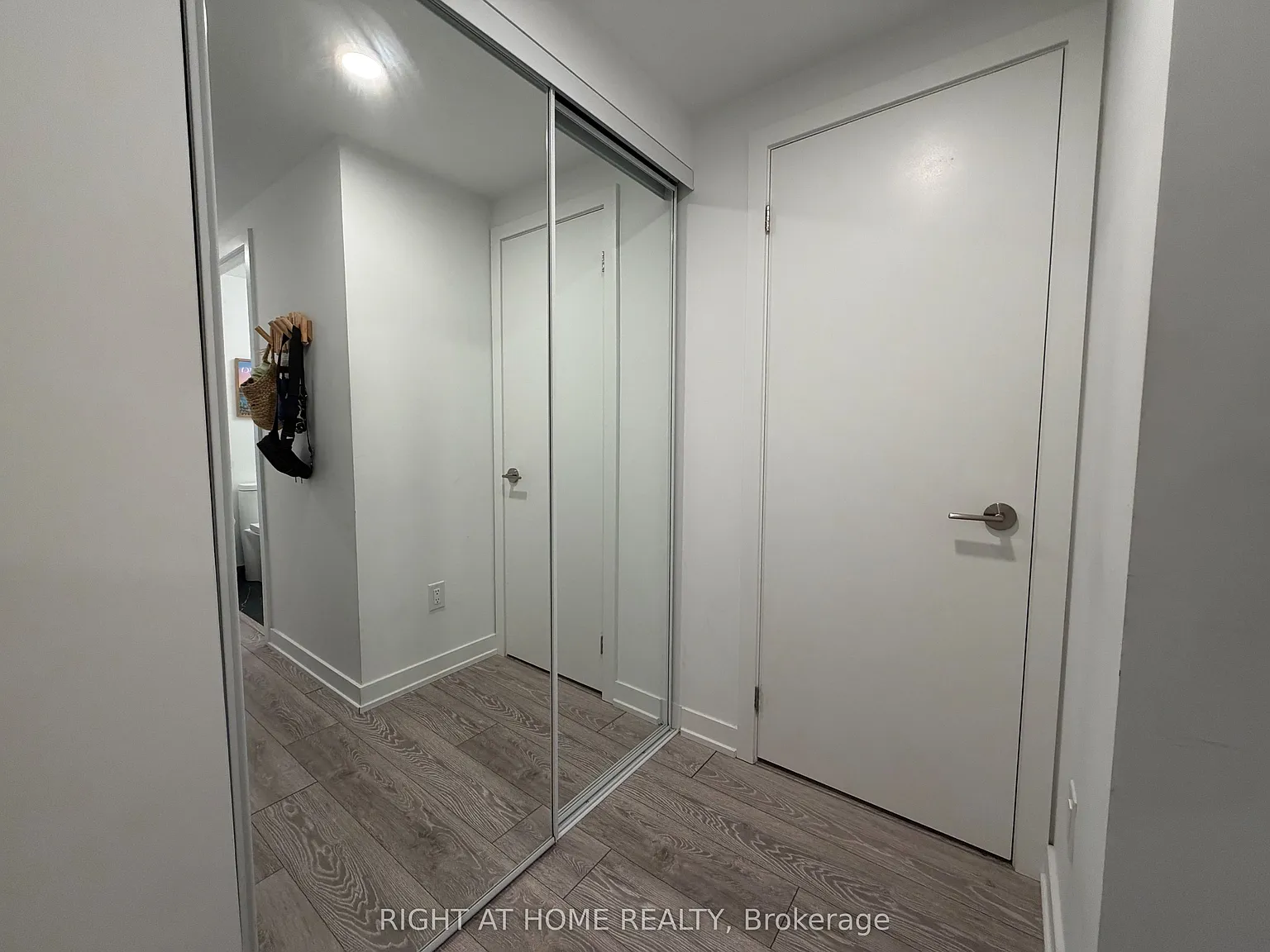 2 bed, $2,500 — Photo 4