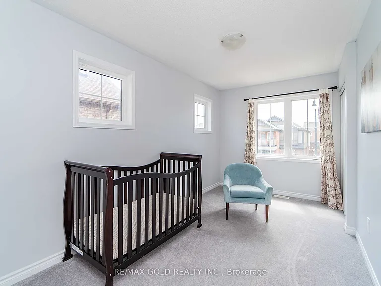 102 Leadenhall Rd — Photo 16