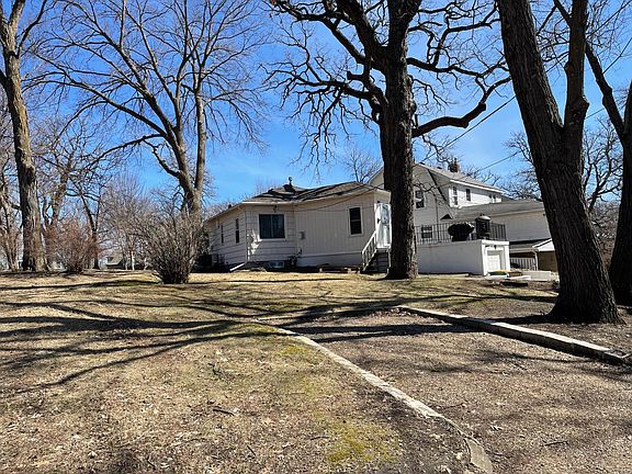 2nd image of 1409 Circle Dr