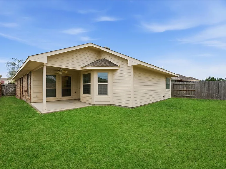 18751 Majestic Vista Ln — Photo 16