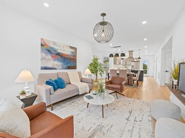 32 Windermere Rd #2, Dorchester, MA 02125