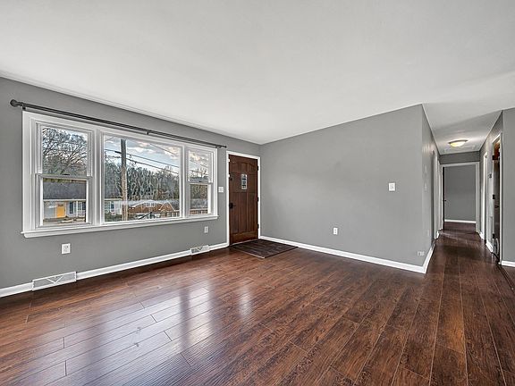 3rd image of 1378 Craig Robertson Rd SE