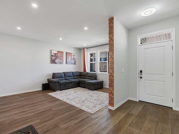 2nd image of 130 W Dawson Harbour Rise