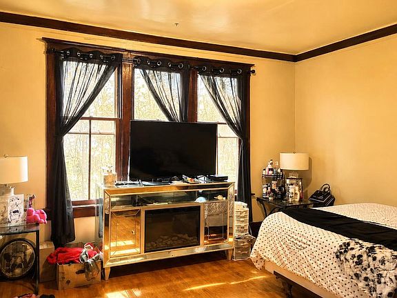5th image of 1219 W Clarke STREET