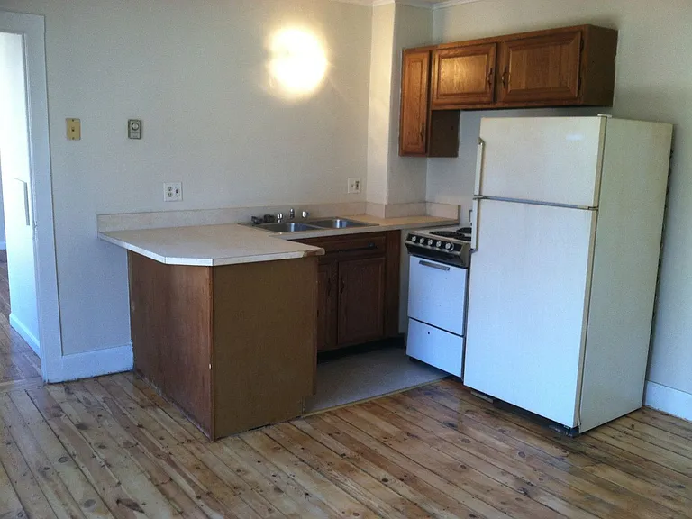 178 Brown St — Photo 8
