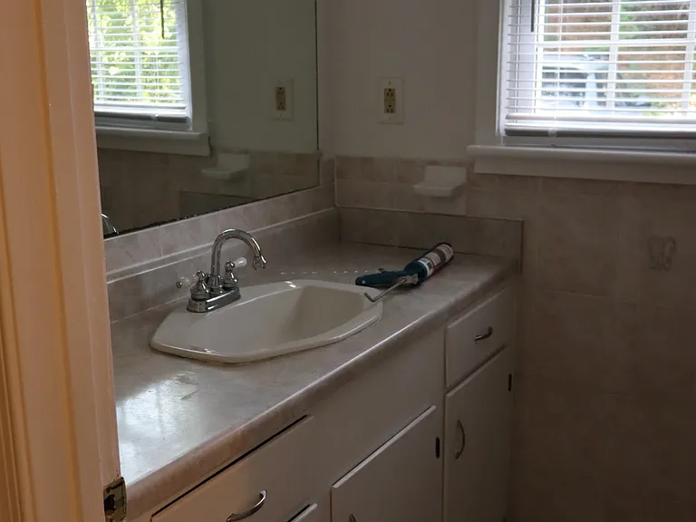 2109 Macleod St — Photo 8