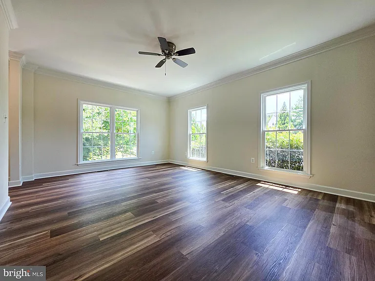 3300 Broker Ln — Photo 8