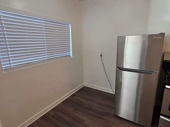 2nd image of 1646 N Harvard Blvd APT 2