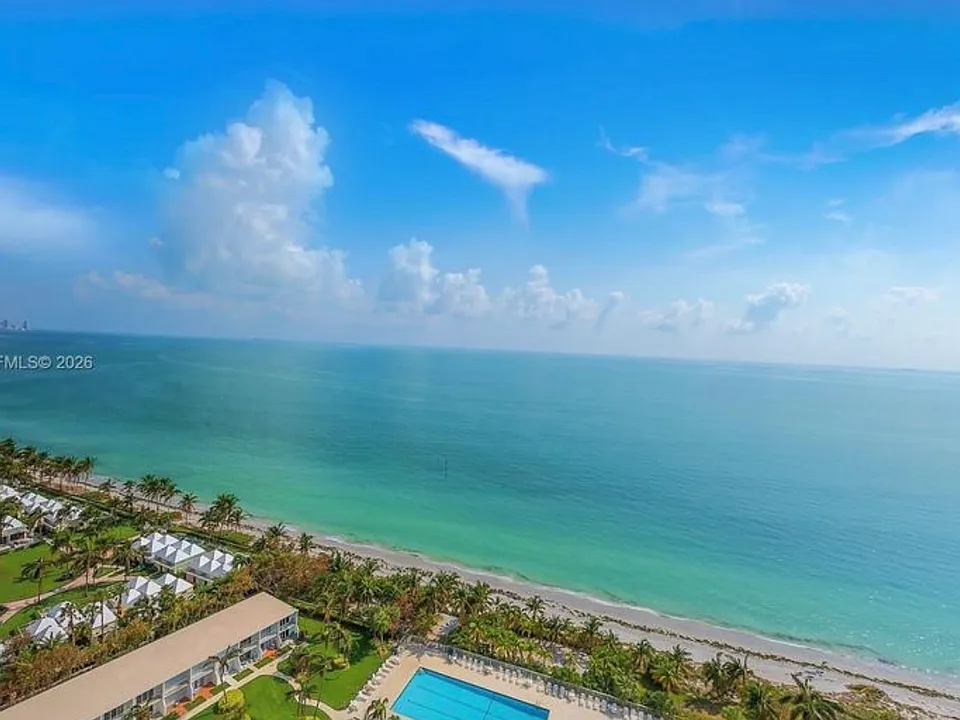 881 Ocean Dr #A22