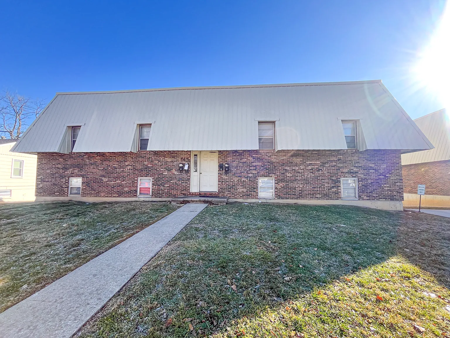 515 Laurel Street - B — Photo 1