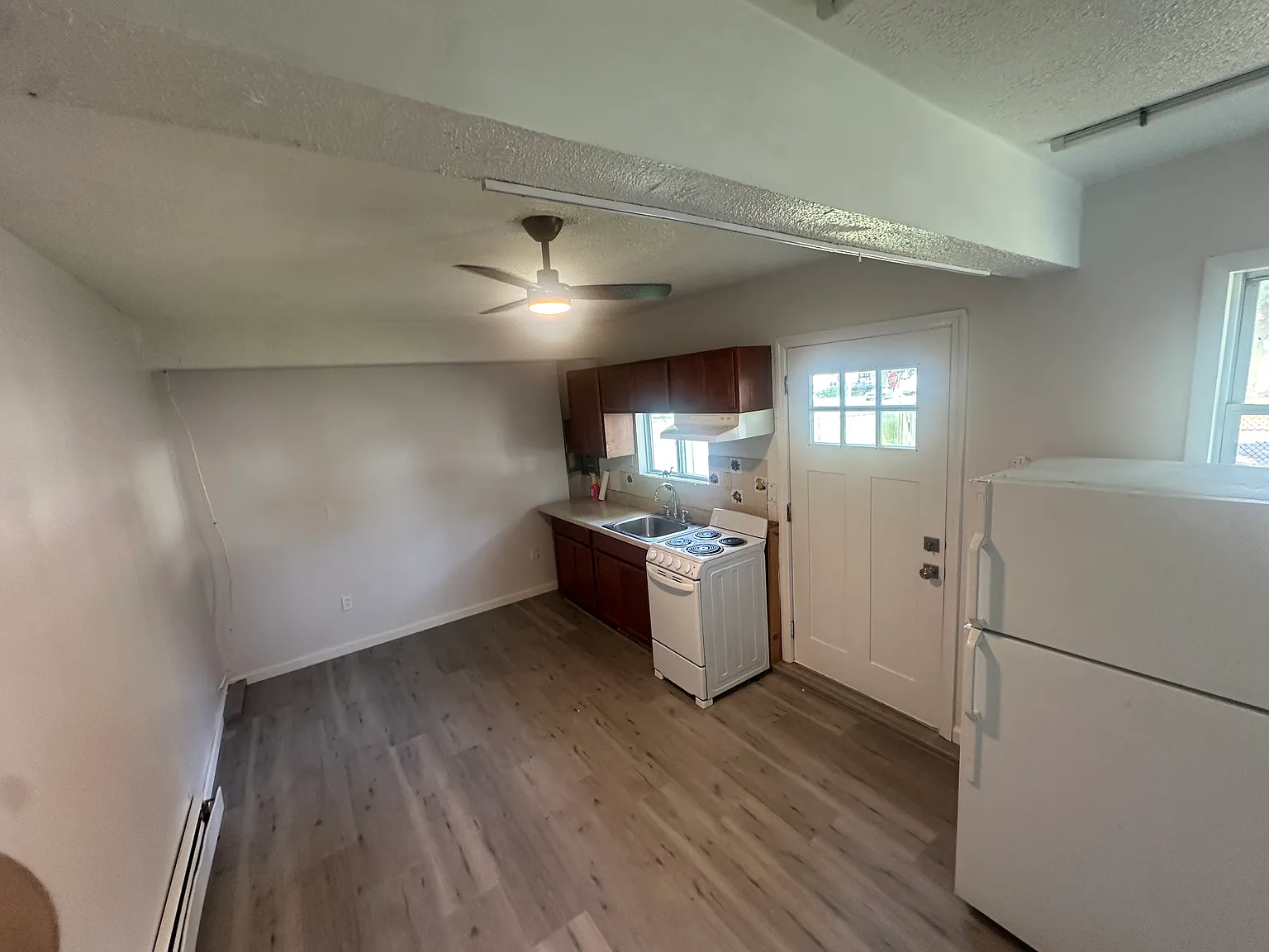 Studio, $1,200 — Photo 2