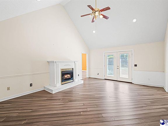 4th image of 1052 Georgeanna Ln