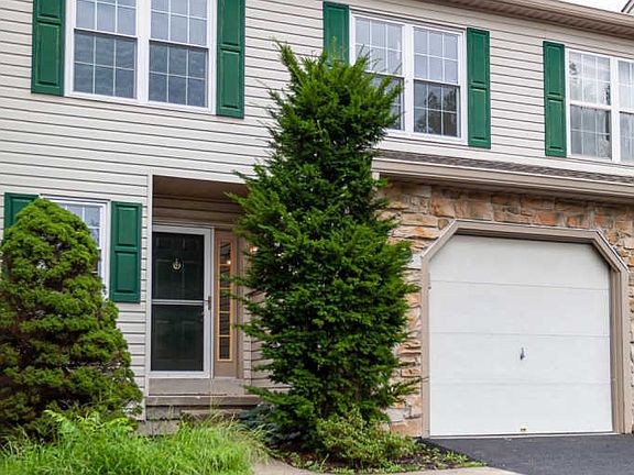 2nd image of 5 Bristol Ct