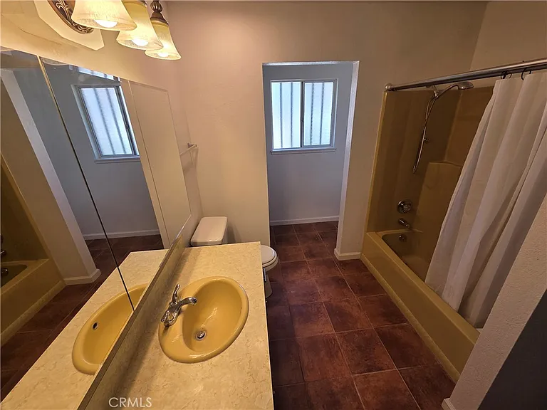19145 Tomahawk Rd — Photo 14