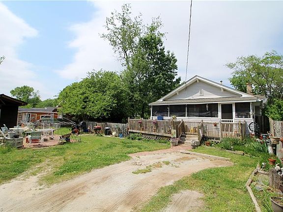 2nd image of 1701 Elwood Ave