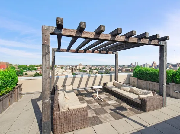 301 Sullivan Place image 4 of 36