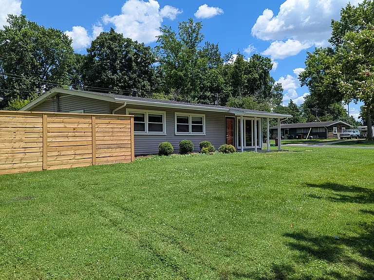 1701 Brentmoor Ln — Photo 23