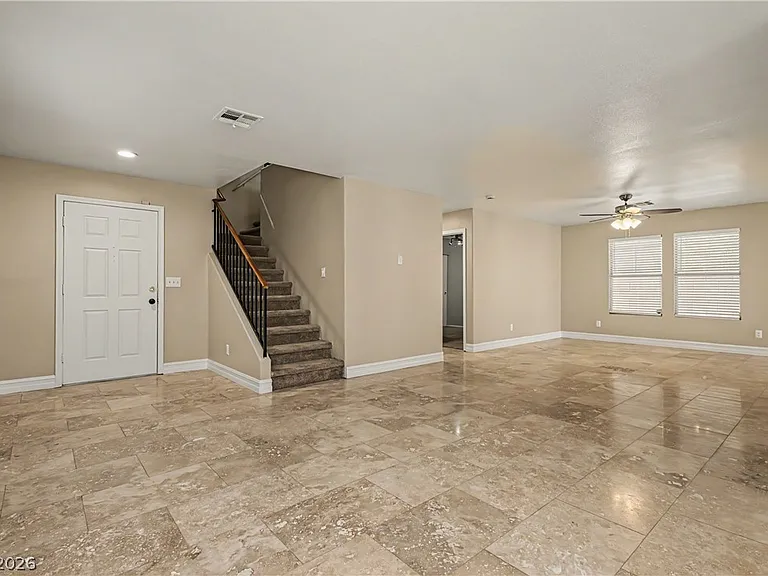 1208 Swanbrooke Dr — Photo 9