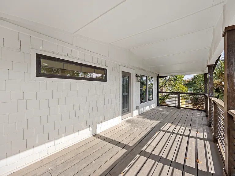 1306 E Gonzalez St #D — Photo 8