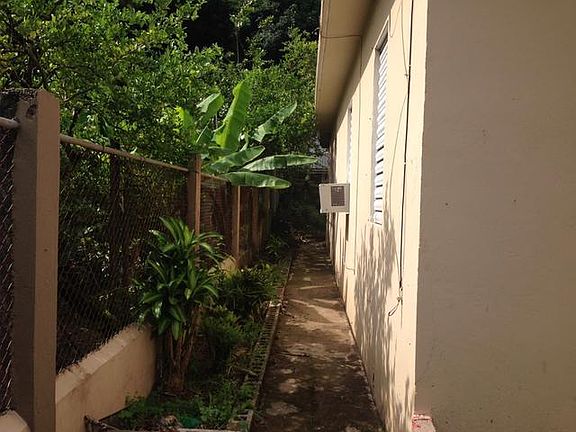2nd image of 933 Calle Munoz Rivera