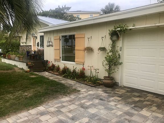 2nd image of 32 Dolphin Dr