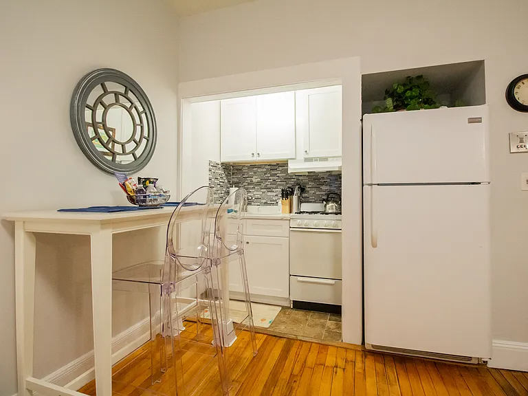 1253 Beacon St #A3B — Photo 6