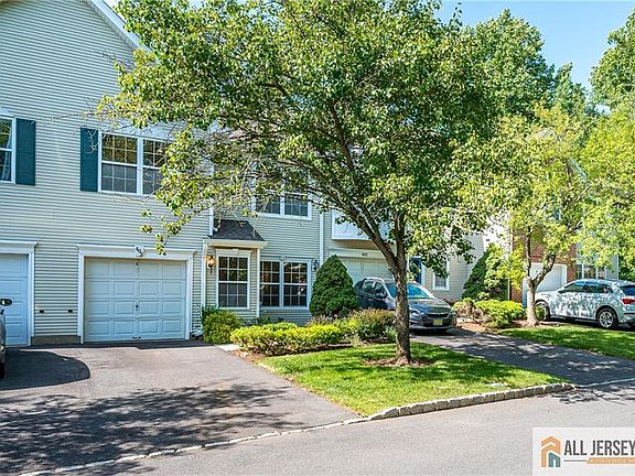 2nd image of 403 Somerset Ct