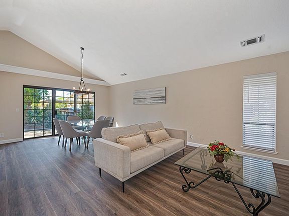 5th image of 14960 Lago Dr