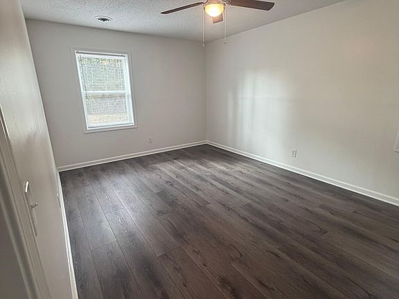 3rd image of 83 Hope Ln