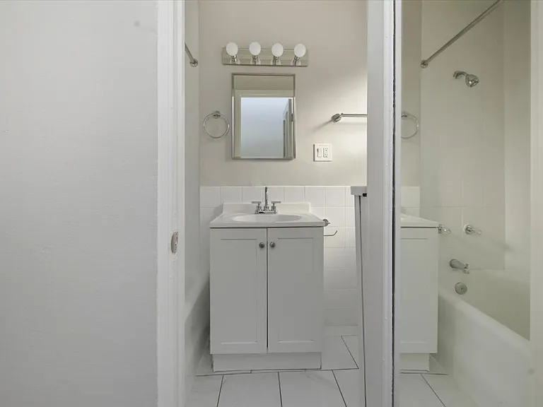 1140-45 N Lasalle St #389 — Photo 12