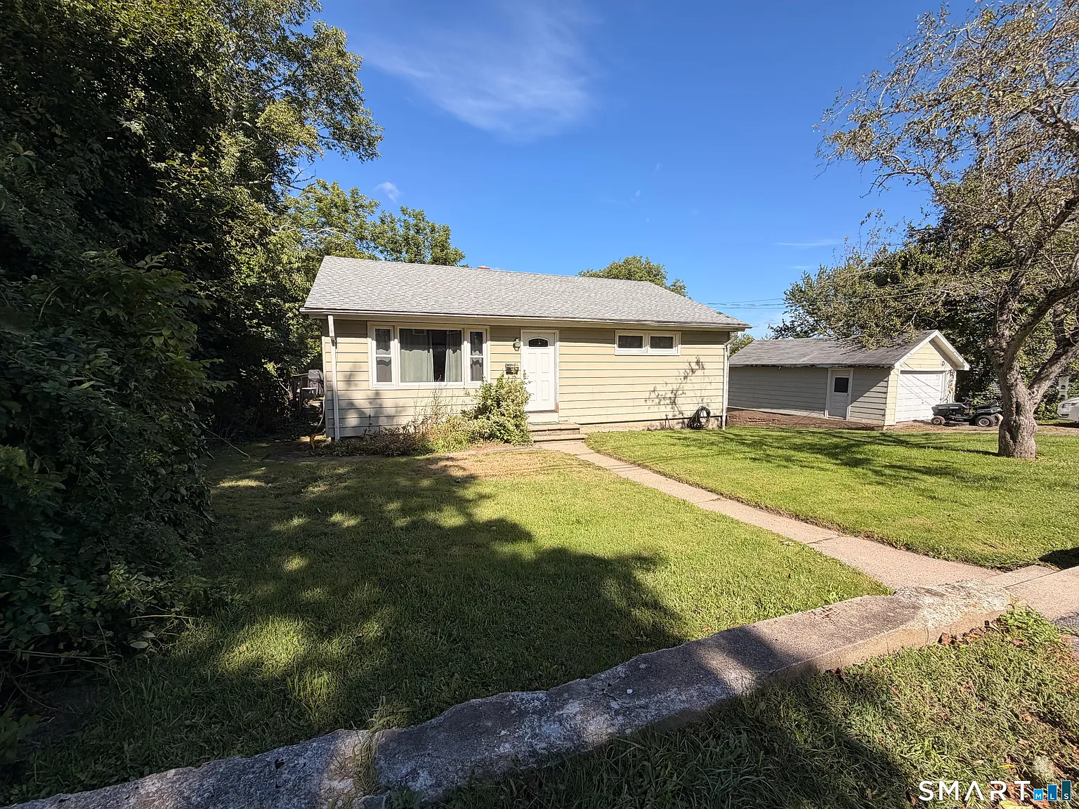 2 bed, 1080 sqft, $2,500 — Photo 2