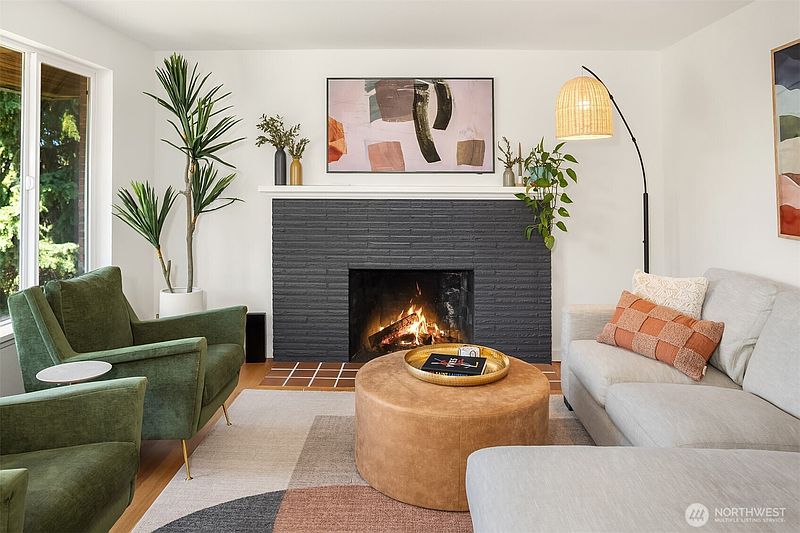 4th image of 2502 NE 68th Street