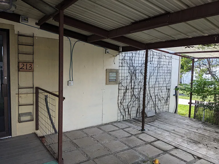 213 N Nugent Ave #C — Photo 7