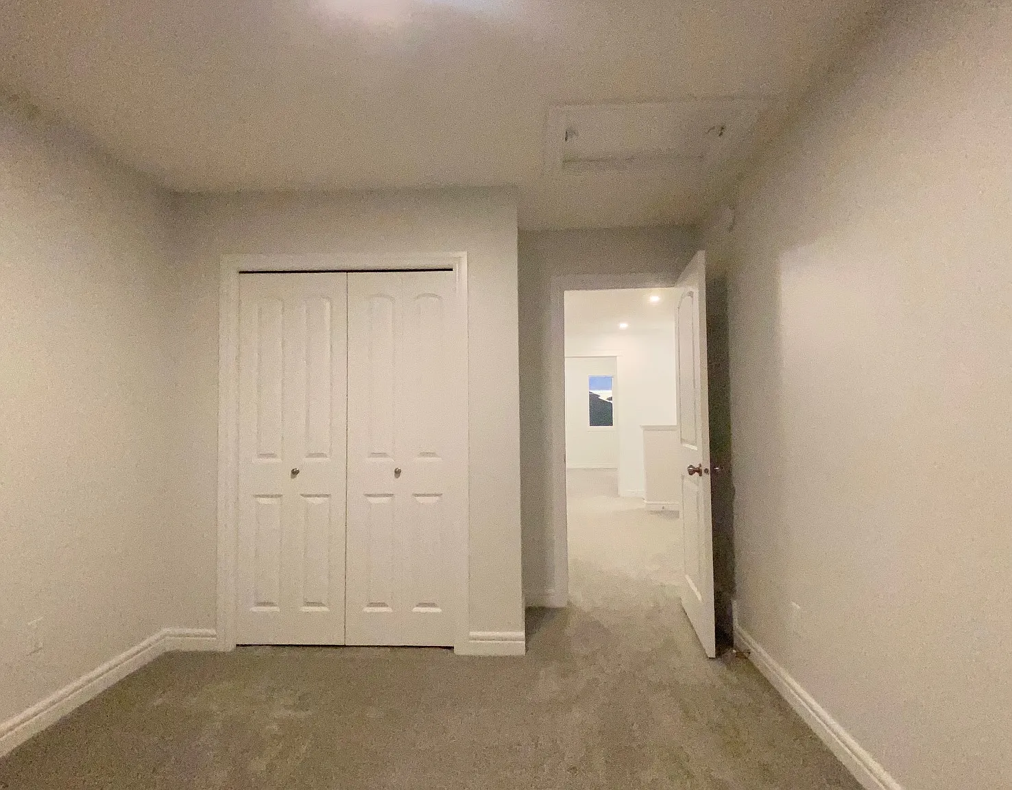 5712 Cautley Cres Sw Edmonton Ab — Photo 3