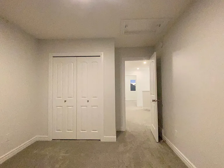 5712 Cautley Cres SW — Photo 3